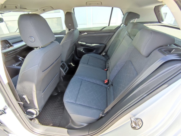 Volkswagen Golf Life TSI 81kW 11