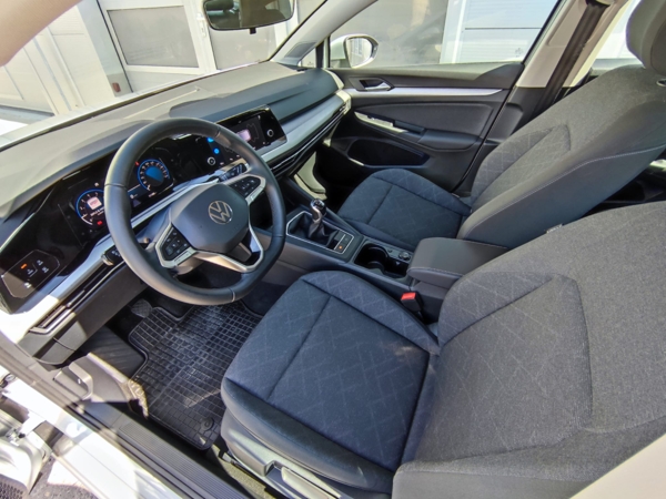 Volkswagen Golf Life TSI 81kW 10