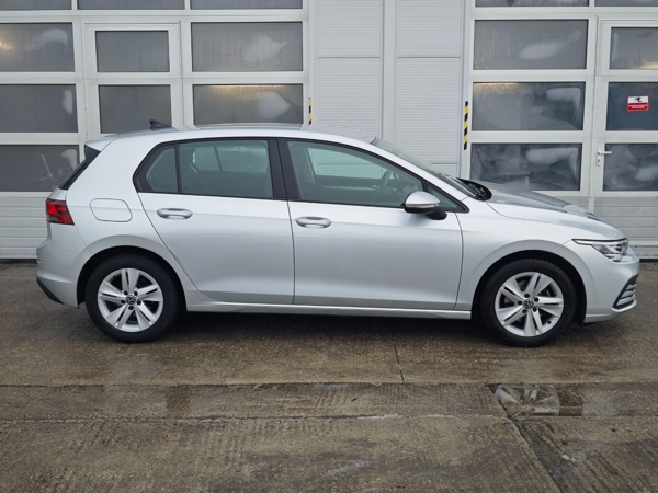 Volkswagen Golf Life TSI 81kW 9