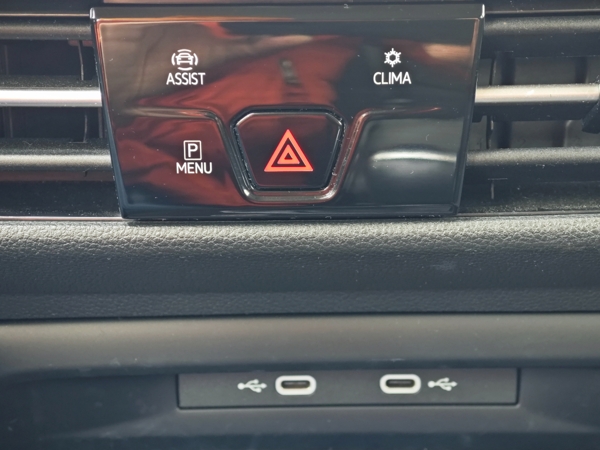 Volkswagen Golf Life TSI 81kW 19