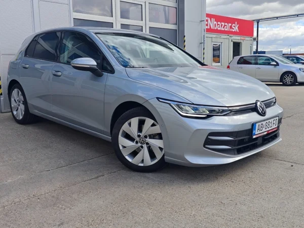 Volkswagen Golf Limited 1,5 eTSI 110kW 5