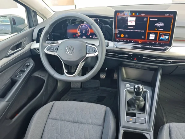 Volkswagen Golf Limited 1,5 eTSI 110kW 3