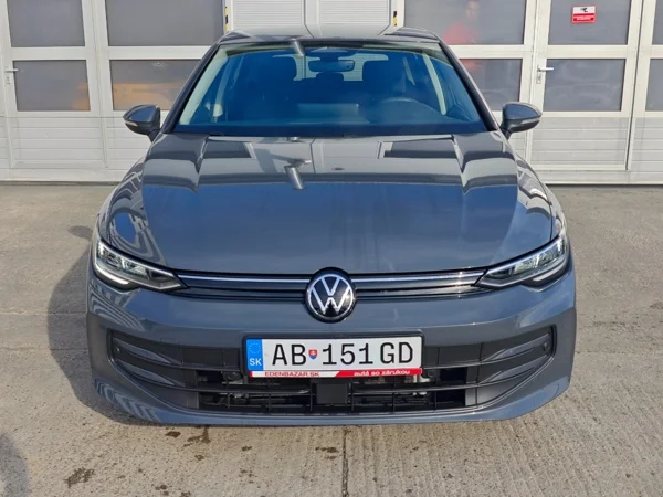 Volkswagen Golf Limited 1,5 eTSI 110kW 4