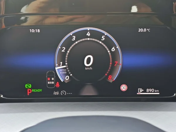 Volkswagen Golf Limited DSG 1,5 eTSI 110kW 14