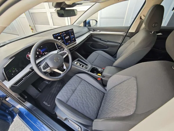 Volkswagen Golf Limited DSG 1,5 eTSI 110kW 10