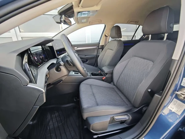 Volkswagen Golf Limited DSG 1,5 eTSI 110kW 11