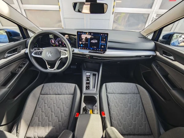 Volkswagen Golf Limited DSG 1,5 eTSI 110kW 13