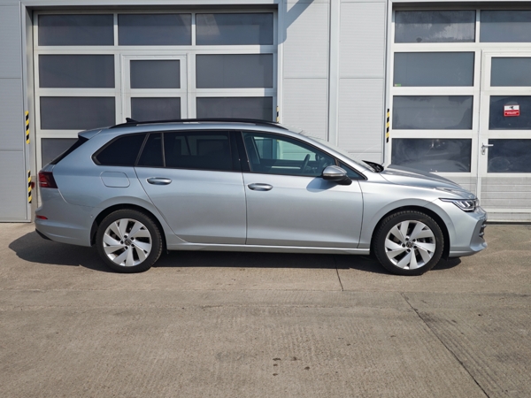 Volkswagen Golf Variant Limited DSG 1,5 eTSI 85kW 9
