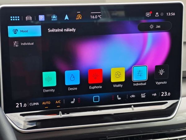 Volkswagen Golf Variant Style + dovybava DSG 2,0 TDI 110kW 19