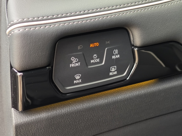 Volkswagen ID.7 Pro Tourer -Plná výbava 210kW 36