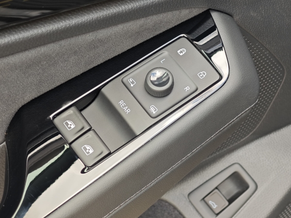 Volkswagen ID.7 Pro Tourer -Plná výbava 210kW 37