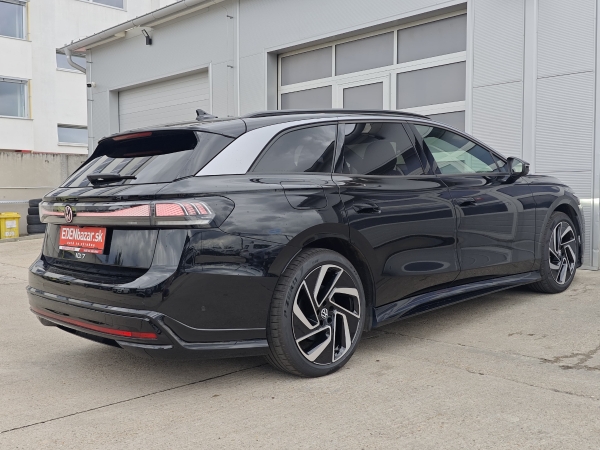 Volkswagen ID.7 Pro Tourer -Plná výbava 210kW 2