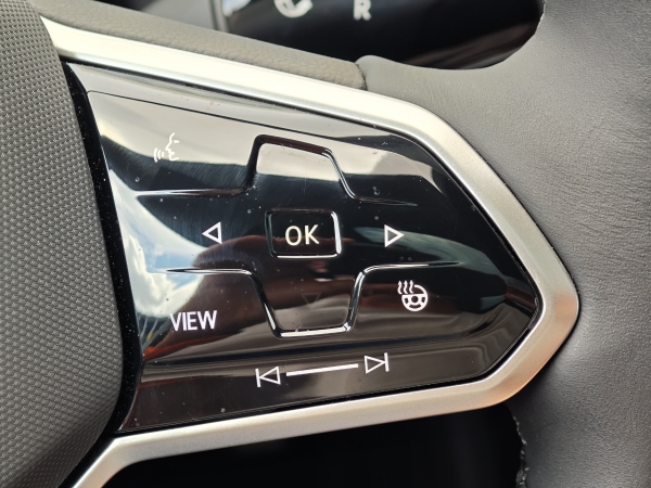 Volkswagen ID.7 Pro Tourer -Plná výbava 210kW 29