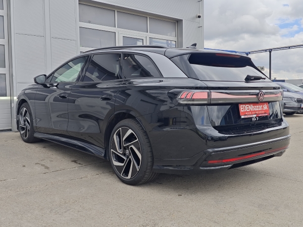Volkswagen ID.7 Pro Tourer -Plná výbava 210kW 7