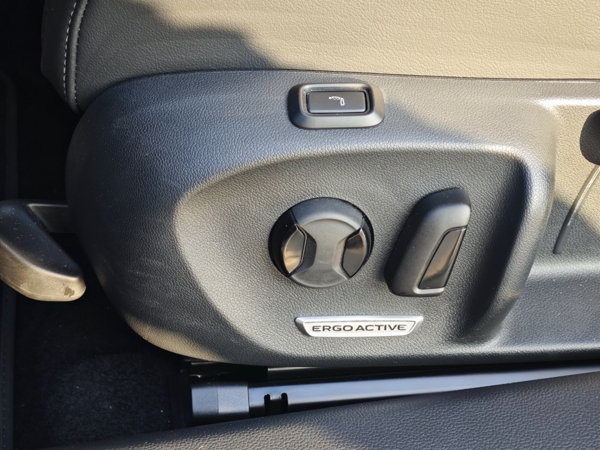 Volkswagen Passat Variant Business DSG 1,5 eTSI 110kW 32