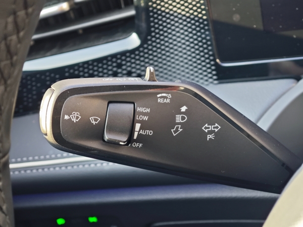 Volkswagen Passat Variant Business DSG 1,5 eTSI 110kW 27