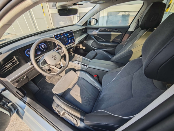 Volkswagen Passat Variant Business DSG 1,5 eTSI 110kW 10