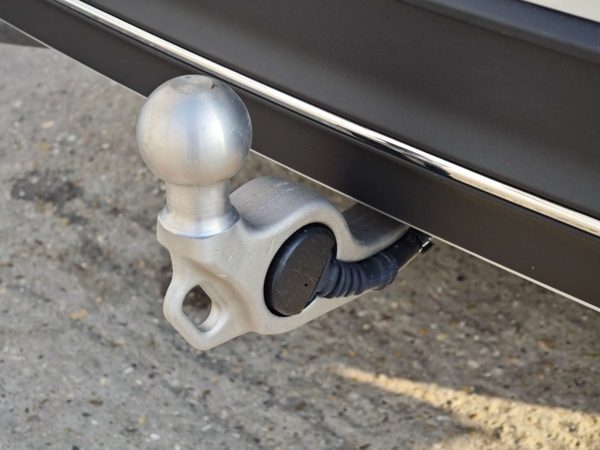 Volkswagen Passat Variant Business DSG 1,5 eTSI 110kW 38