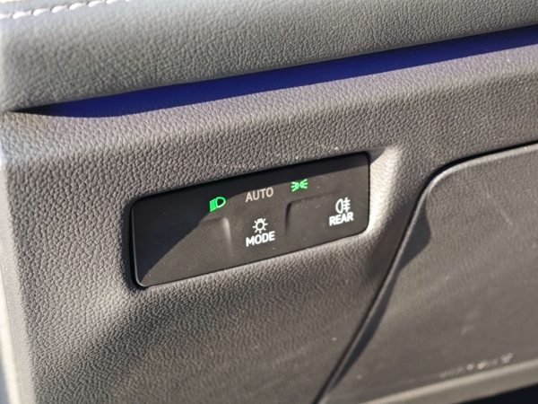 Volkswagen Passat Variant Business DSG 1,5 eTSI 110kW 33