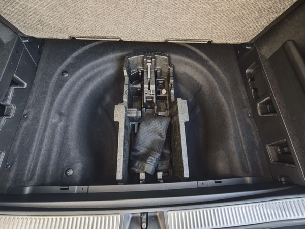 Volkswagen Passat Variant Business DSG 1,5 eTSI 110kW 36