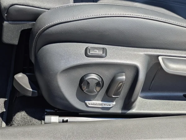 Volkswagen Passat Variant Business DSG 1,5 eTSI 110kW 32