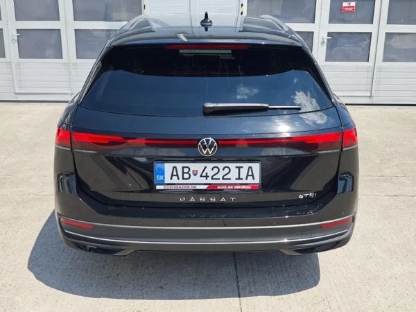 Volkswagen Passat Variant Business DSG 1,5 eTSI 110kW 6