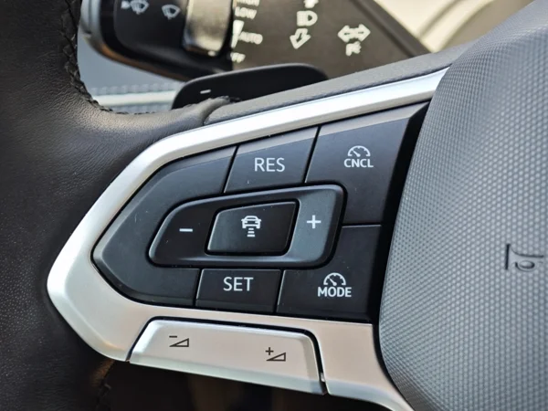 Volkswagen Passat Variant Business DSG 1,5 eTSI 110kW 29
