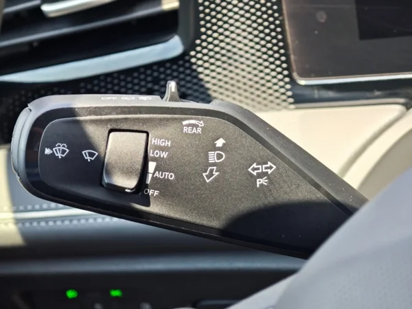 Volkswagen Passat Variant Business DSG 1,5 eTSI 110kW 27