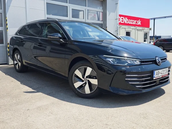 Volkswagen Passat Variant Business DSG 1,5 eTSI 110kW 5