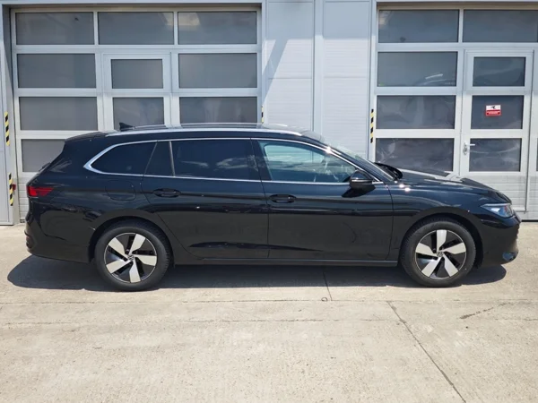 Volkswagen Passat Variant Business DSG 1,5 eTSI 110kW 9