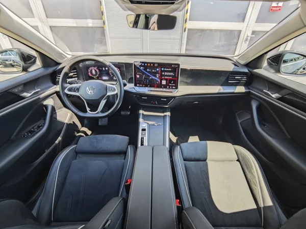 Volkswagen Passat Variant Business DSG 1,5 eTSI 110kW 13