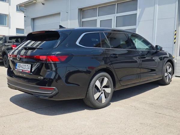 Volkswagen Passat Variant Business DSG 1,5 eTSI 110kW 2
