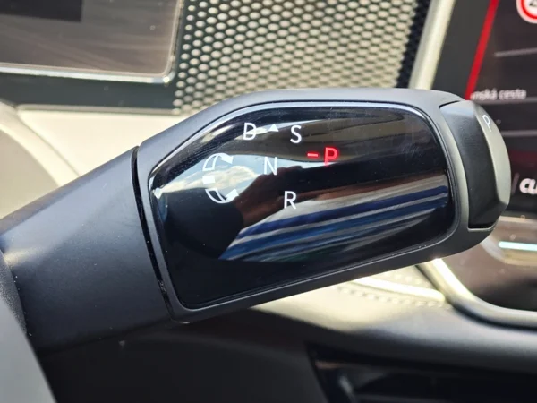 Volkswagen Passat Variant Business DSG 1,5 eTSI 110kW 28