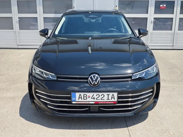 Volkswagen Passat Variant Business DSG 1,5 eTSI 110kW 4