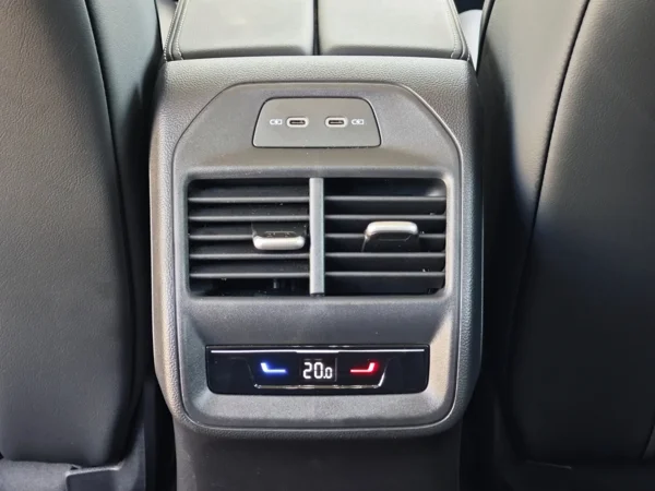 Volkswagen Passat Variant Business DSG 1,5 eTSI 110kW 39