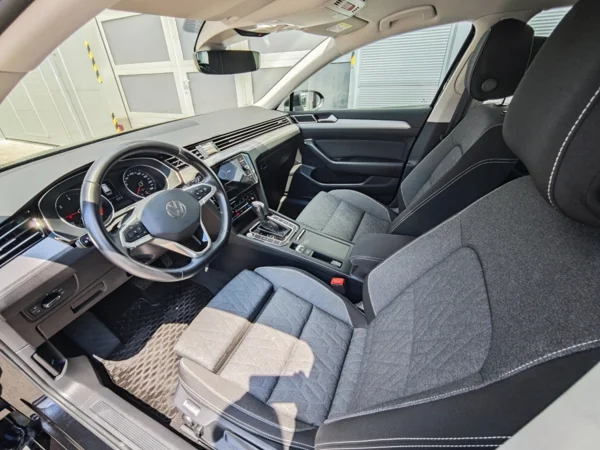 Volkswagen Passat Variant Business DSG 2,0 TDI 110kW 10