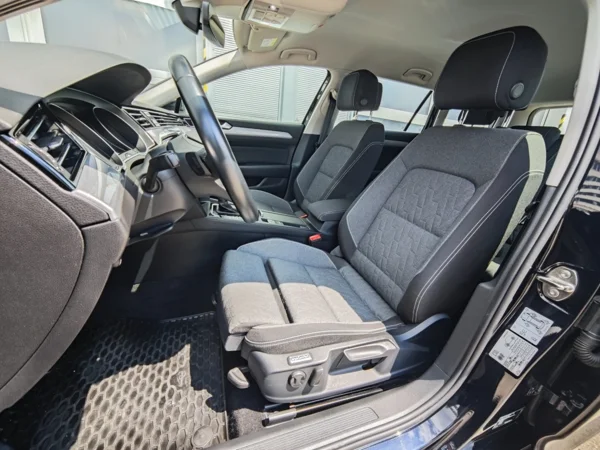 Volkswagen Passat Variant Business DSG 2,0 TDI 110kW 11