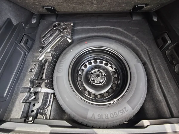 Volkswagen Passat Variant Business DSG 2,0 TDI 110kW 26