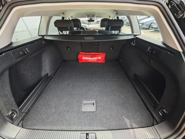 Volkswagen Passat Variant Business DSG 2,0 TDI 110kW 25