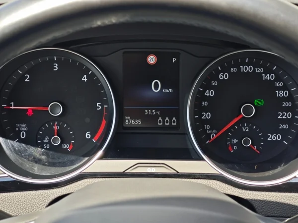 Volkswagen Passat Variant Business DSG 2,0 TDI 110kW 14