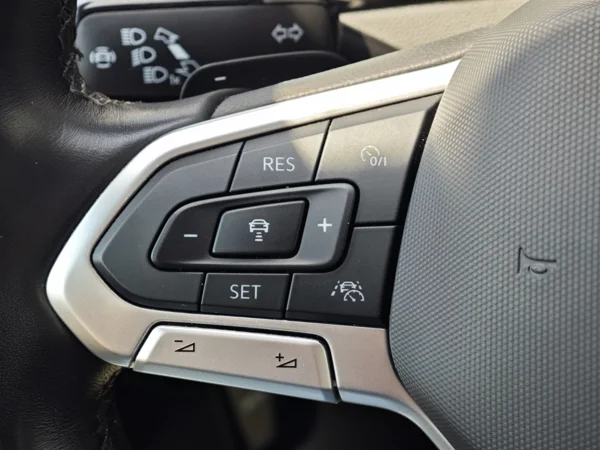 Volkswagen Passat Variant Business DSG 2,0 TDI 110kW 18