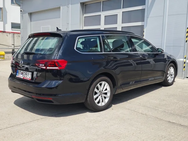 Volkswagen Passat Variant Business DSG 2,0 TDI 110kW 2