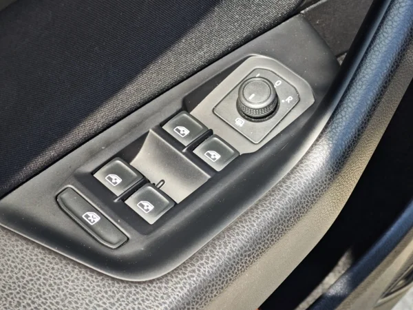Volkswagen Passat Variant Business DSG 2,0 TDI 110kW 20