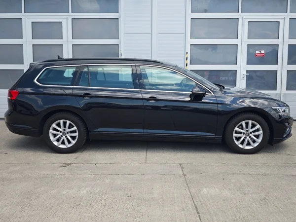 Volkswagen Passat Variant Business DSG 2,0 TDI 110kW 9