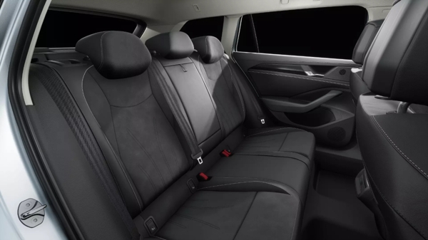 Volkswagen Passat Variant Business DSG 2,0 TDI 110kW 5