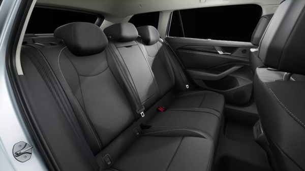 Volkswagen Passat Variant Business DSG 2,0 TDI 90kW 5