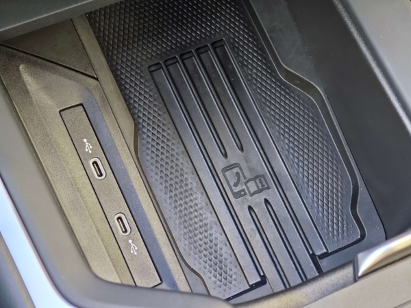 Volkswagen Passat Variant Business+dovýbava DSG 2,0 TDI 110kW 25