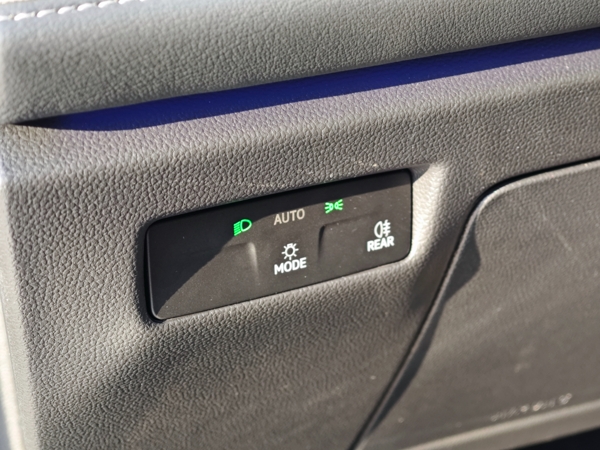 Volkswagen Passat Variant Business+dovýbava DSG 2,0 TDI 110kW 31