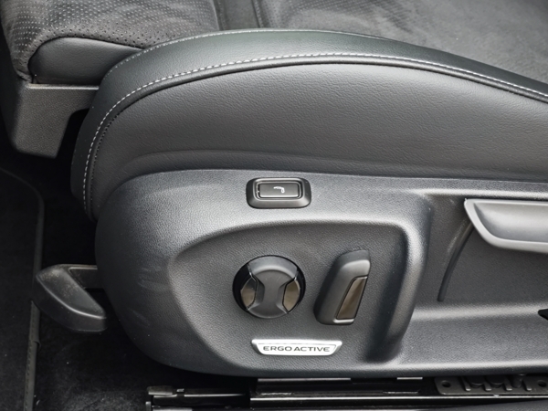 Volkswagen Passat Variant Business+dovýbava DSG 2,0 TDI 90kW 33