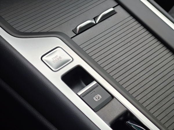 Volkswagen Passat Variant Business+dovýbava DSG 2,0 TDI 90kW 25